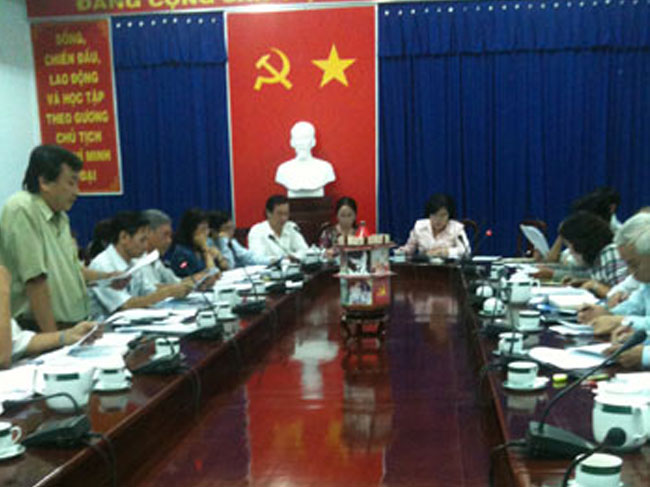 Phát triển mạng lưới bán lẻ và công tác chuẩn bị nguồn hàng cho dịp Tết Nguyên Đán năm 2012