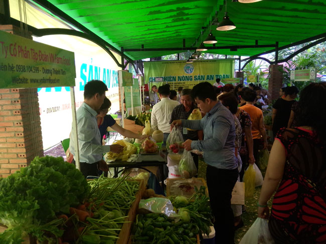 Chợ phiên Nông sản an toàn thành phố Hồ Chí Minh