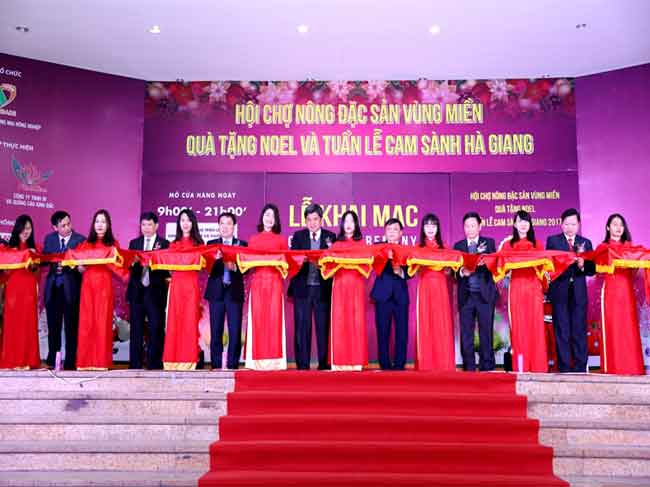 Hội chợ Nông sản đặc sản vùng miền, quà tặng Noel năm 2018