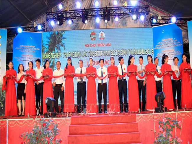 Hội chợ sản phẩm nông nghiệp và thương mại các tỉnh Đông Nam bộ